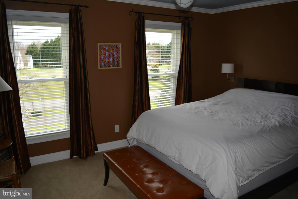 ENGLISH MEADOWS - Residential