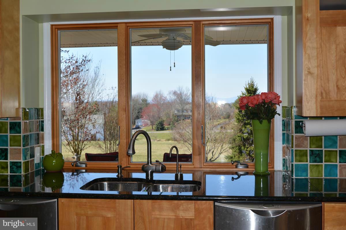 ENGLISH MEADOWS - Residential