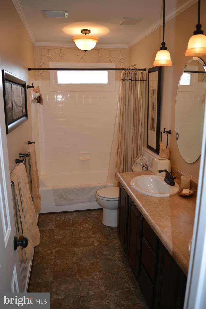 ENGLISH MEADOWS - Residential