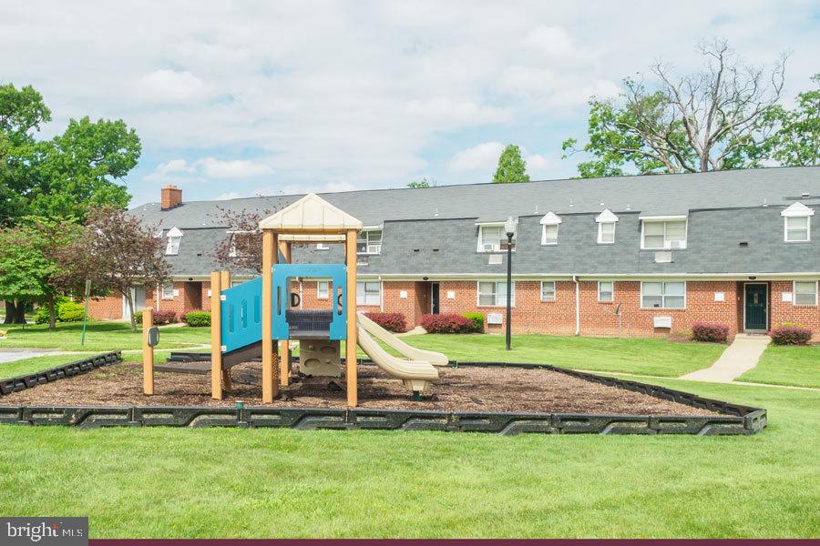 BALTIMORE HIGHLANDS - Residential Lease