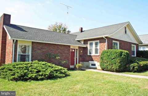 Photo of 2020 Linden Street, East Petersburg, PA 17520 (MLS # PALA2042386)