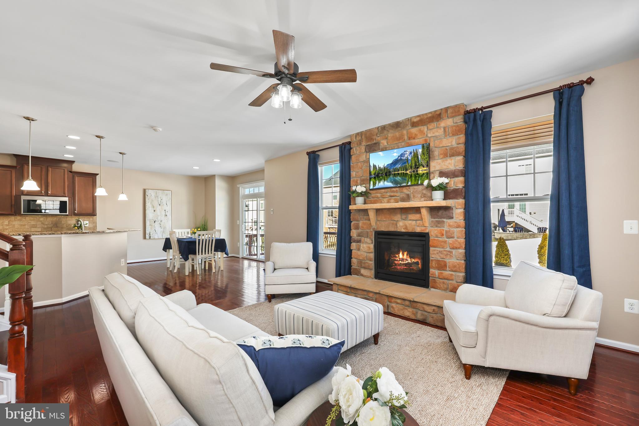 HOPE HILL CROSSING - Residential