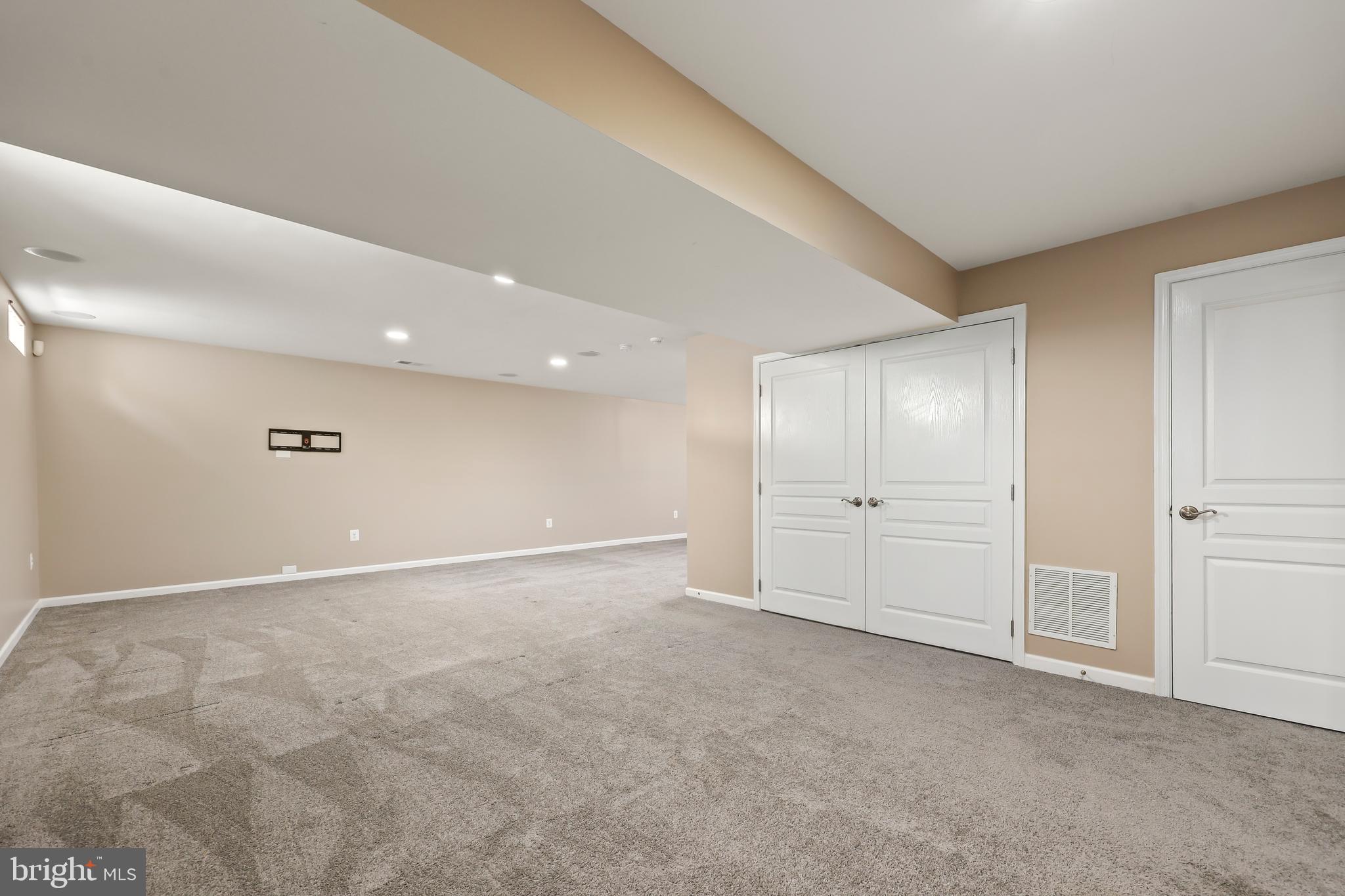 HOPE HILL CROSSING - Residential