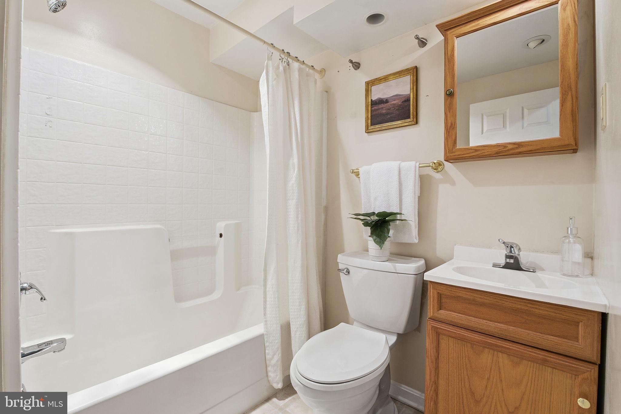 ELDERSBURG ESTATES - Residential