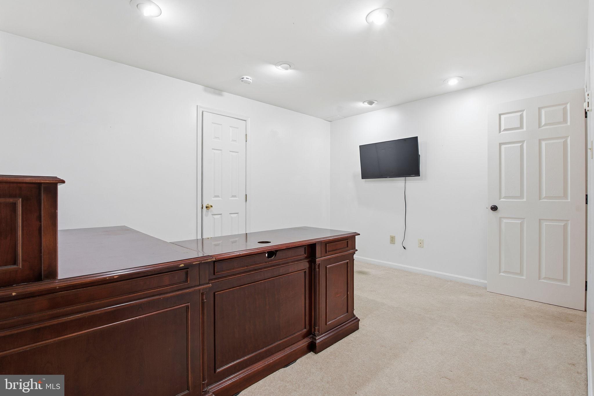 ELDERSBURG ESTATES - Residential