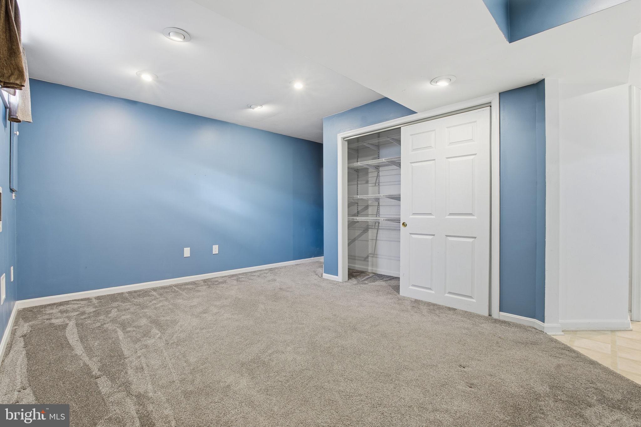 ELDERSBURG ESTATES - Residential