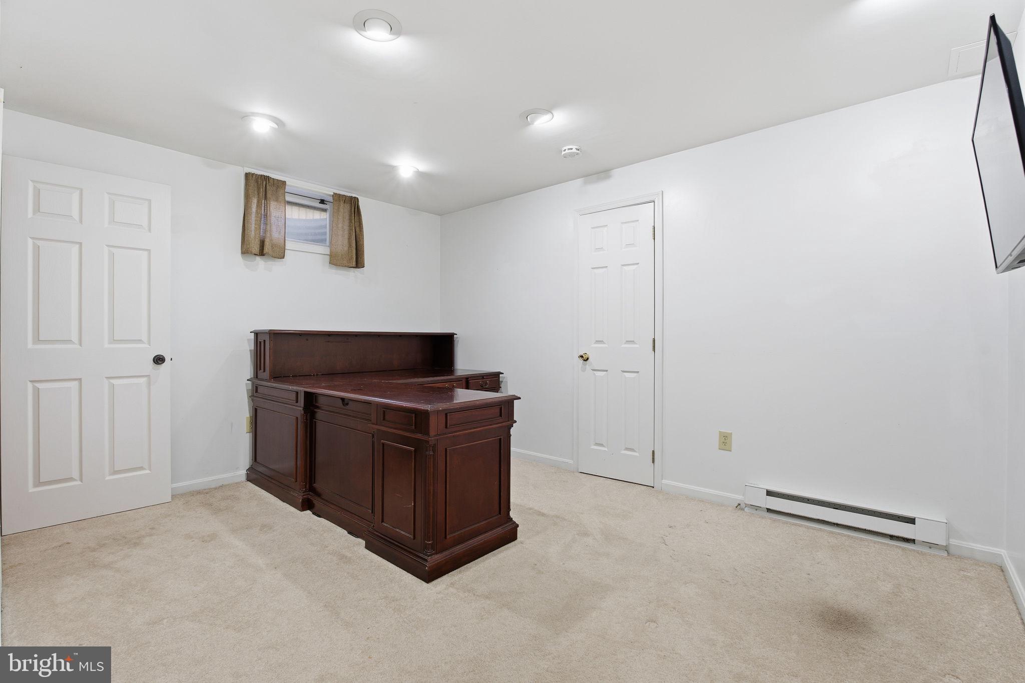 ELDERSBURG ESTATES - Residential