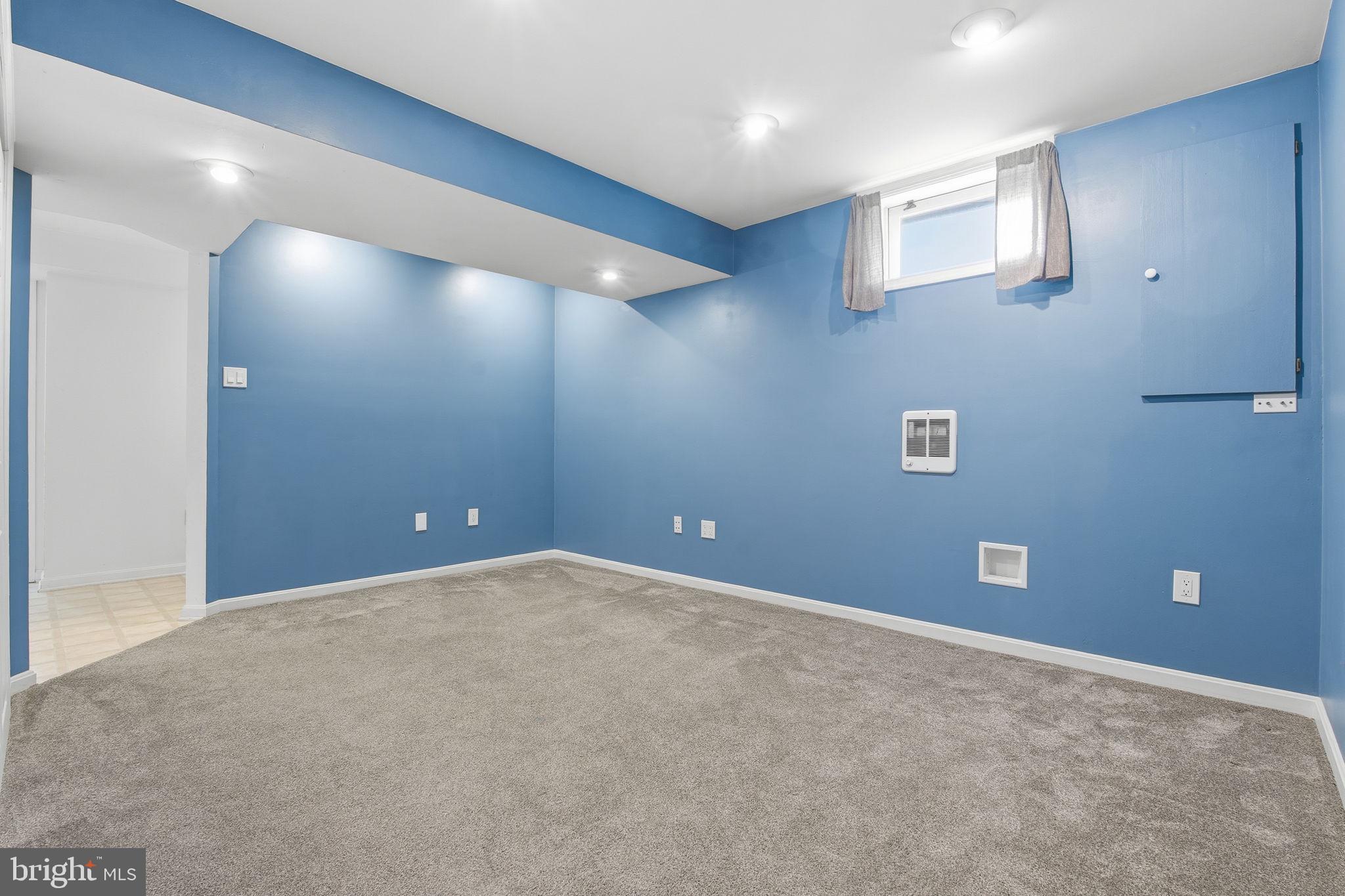 ELDERSBURG ESTATES - Residential