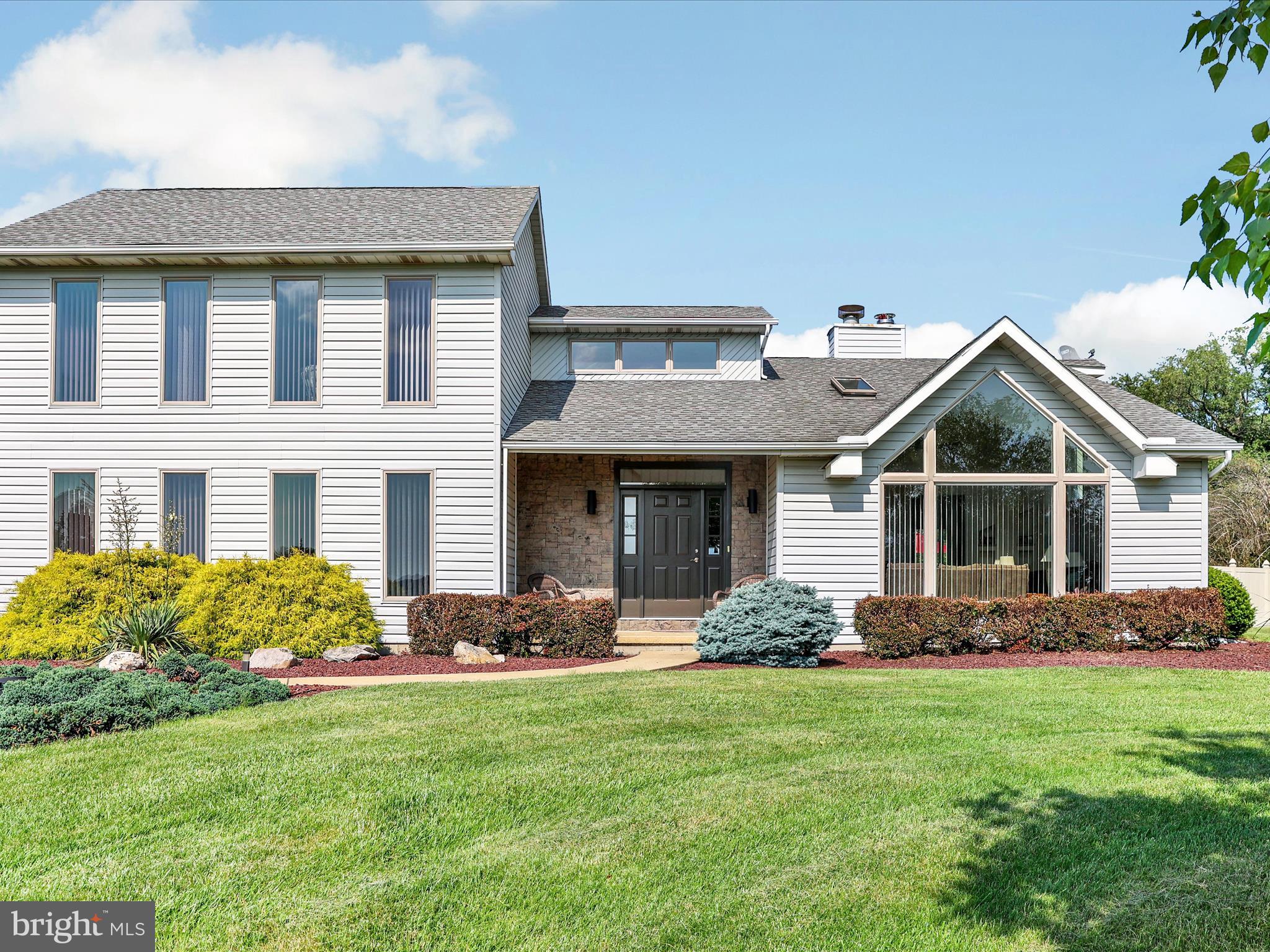 10 APPLE TREE CIRCLE