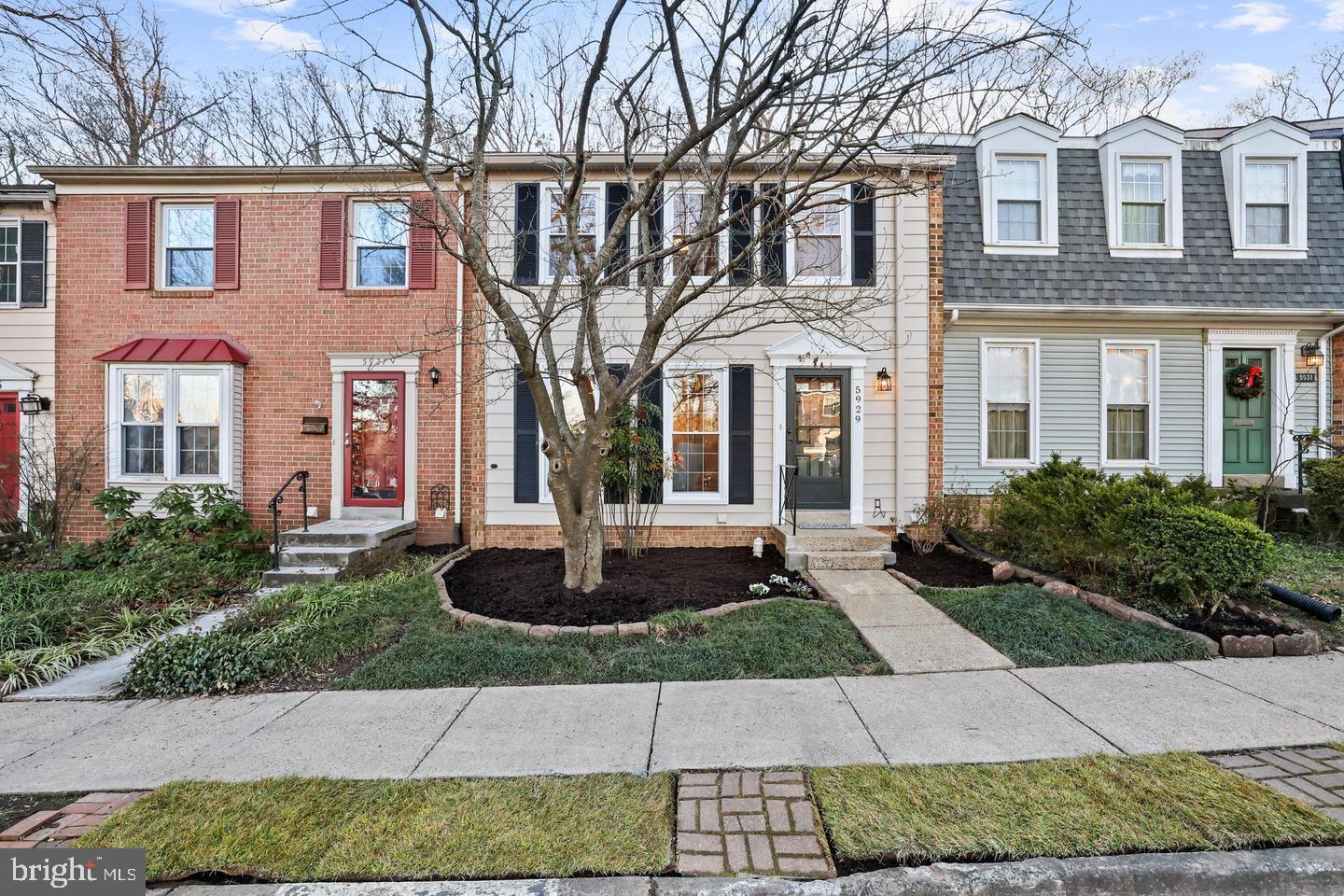 5929 BERKSHIRE COURT