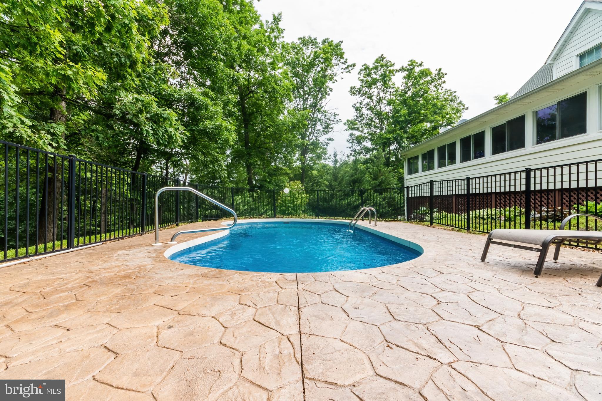 SHERIDANS MISS - Residential