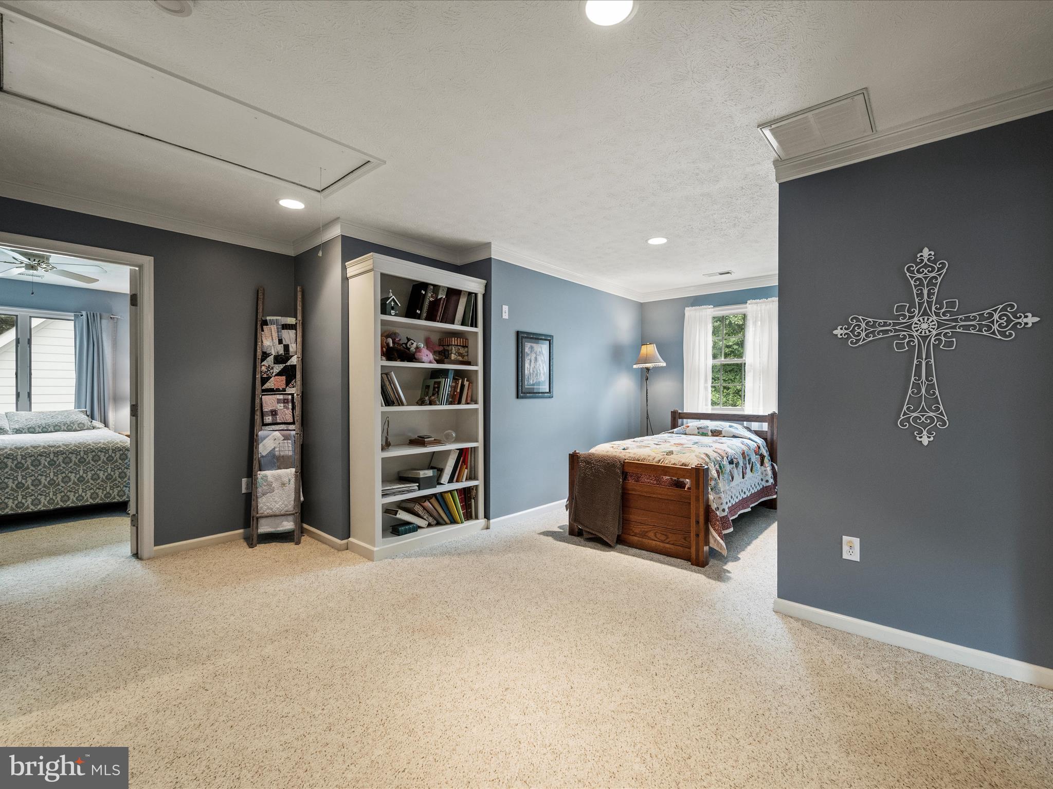 SHERIDANS MISS - Residential