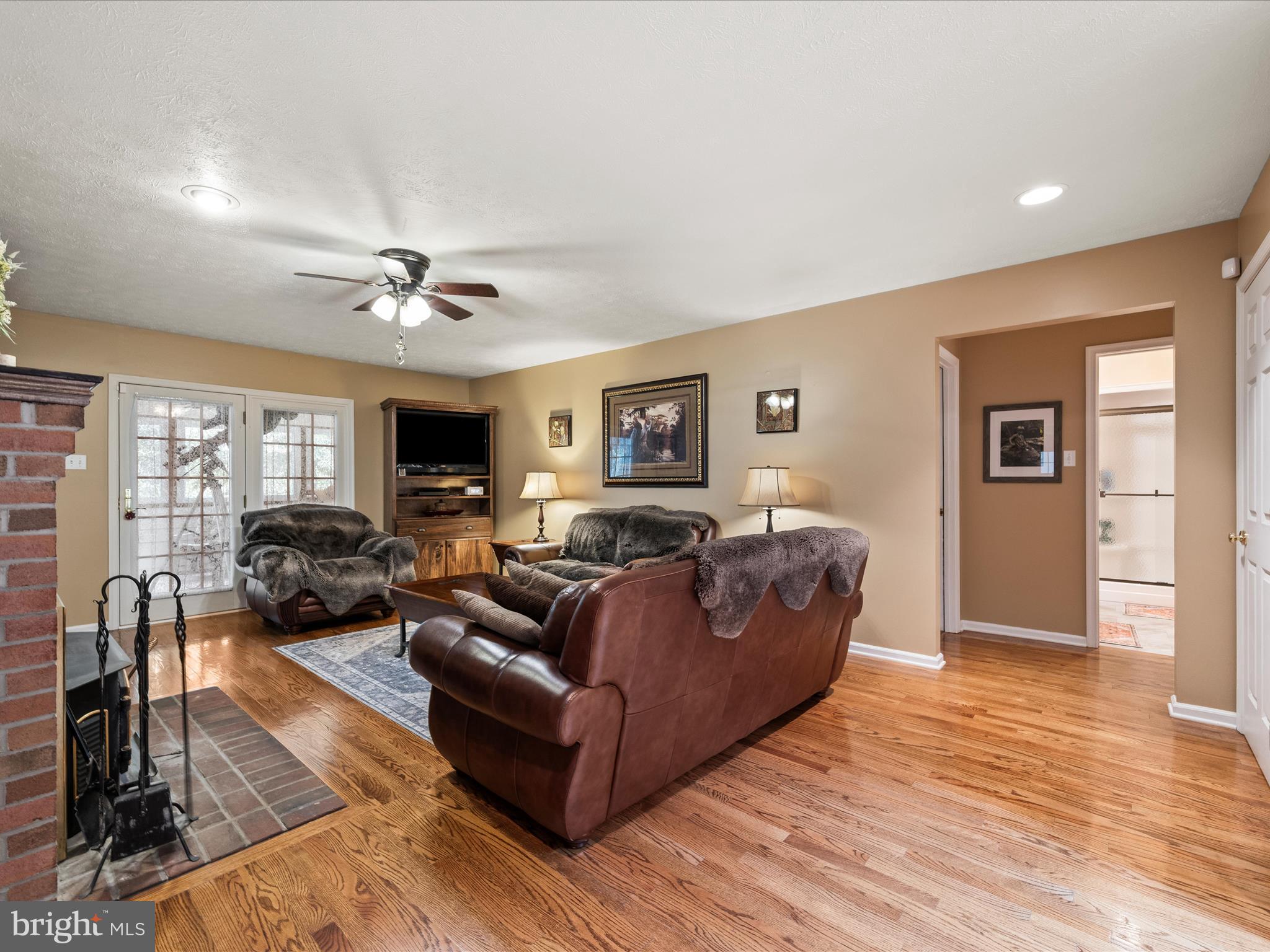 SHERIDANS MISS - Residential