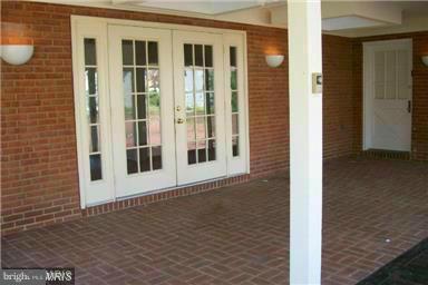 PARADISE VILLAGE - Residential