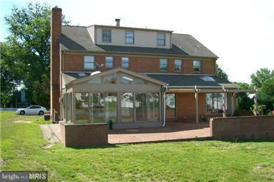 PARADISE VILLAGE - Residential