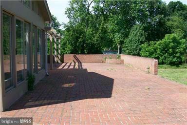 PARADISE VILLAGE - Residential