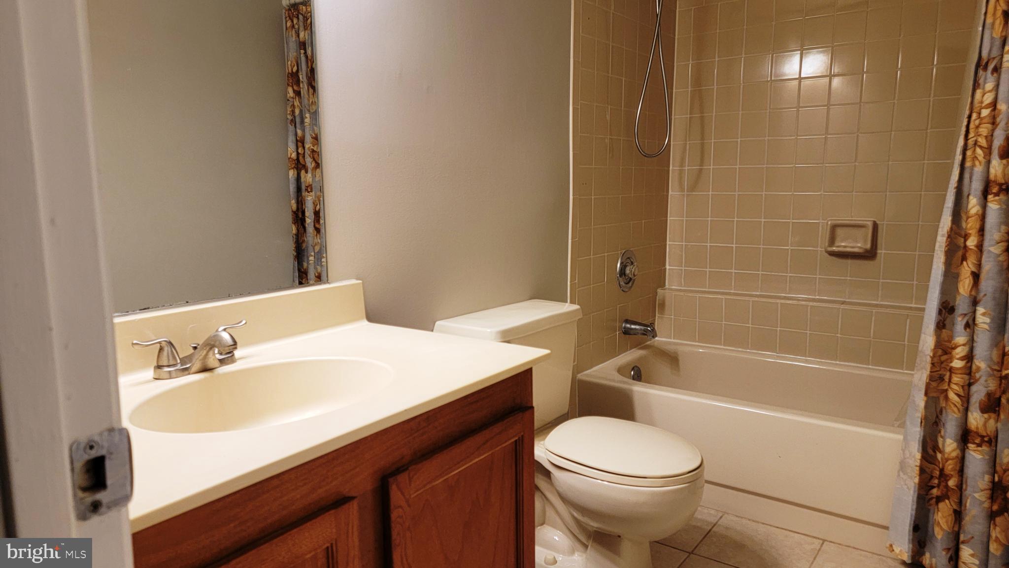 WOODGATE VILLAGE - Residential