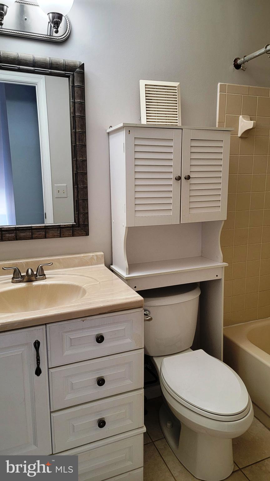 WOODGATE VILLAGE - Residential