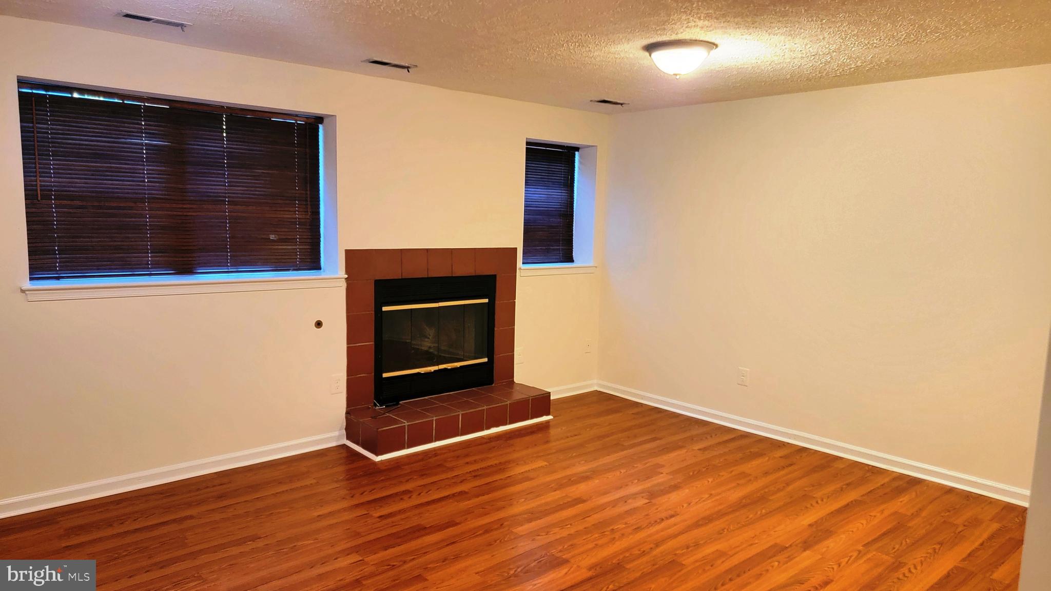 WOODGATE VILLAGE - Residential