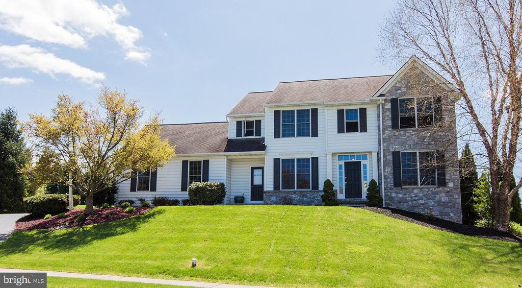 Photo of 2154 Meadow Ridge Drive, LANCASTER, PA 17601 (MLS # PALA2077276)