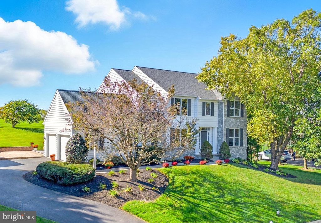 Photo of 2154 Meadow Ridge Drive, LANCASTER, PA 17601 (MLS # PALA2077276)