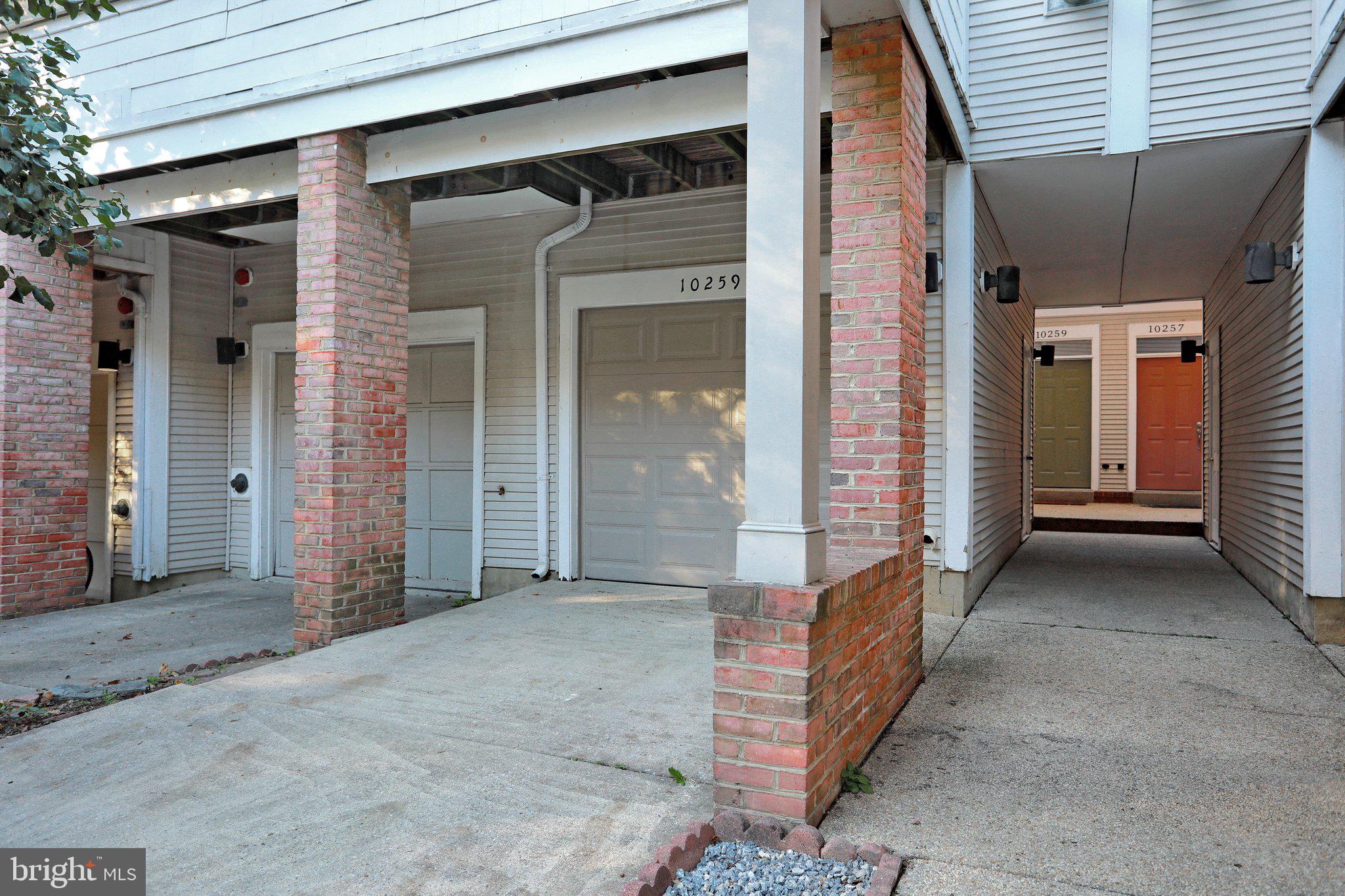 FOREST BROOKE - Residential