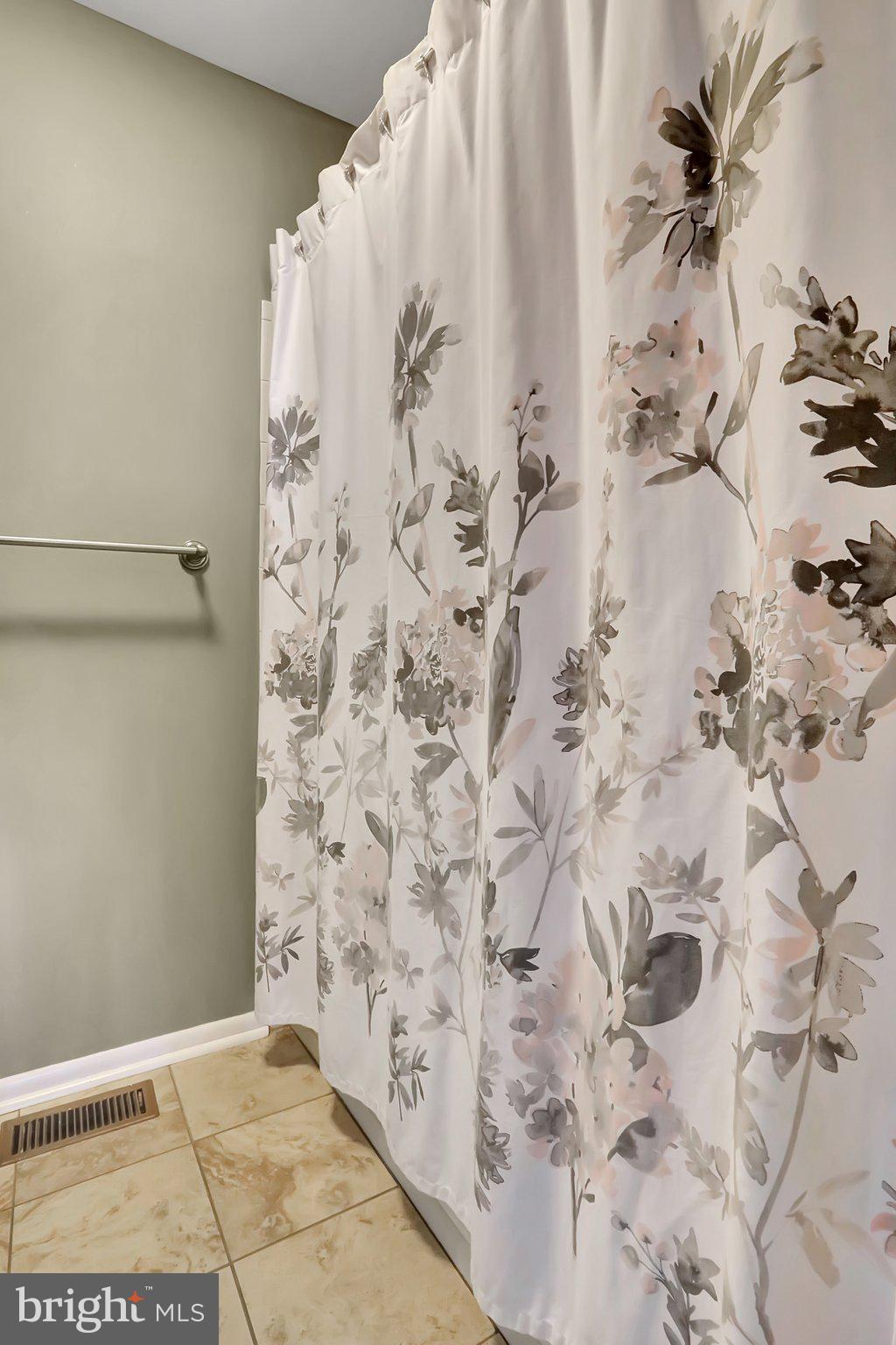 FOREST BROOKE - Residential