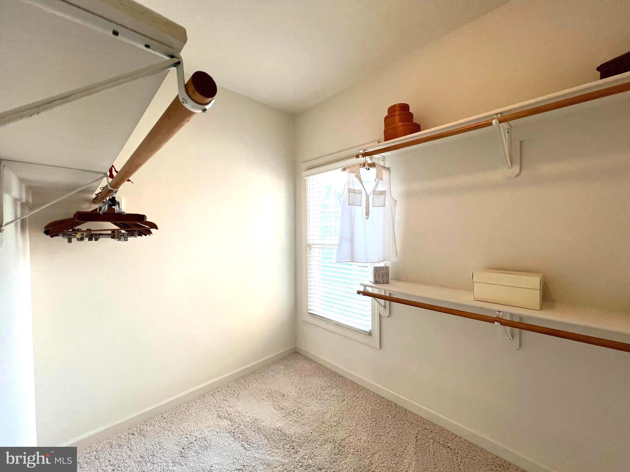 OAK POINTE - Residential