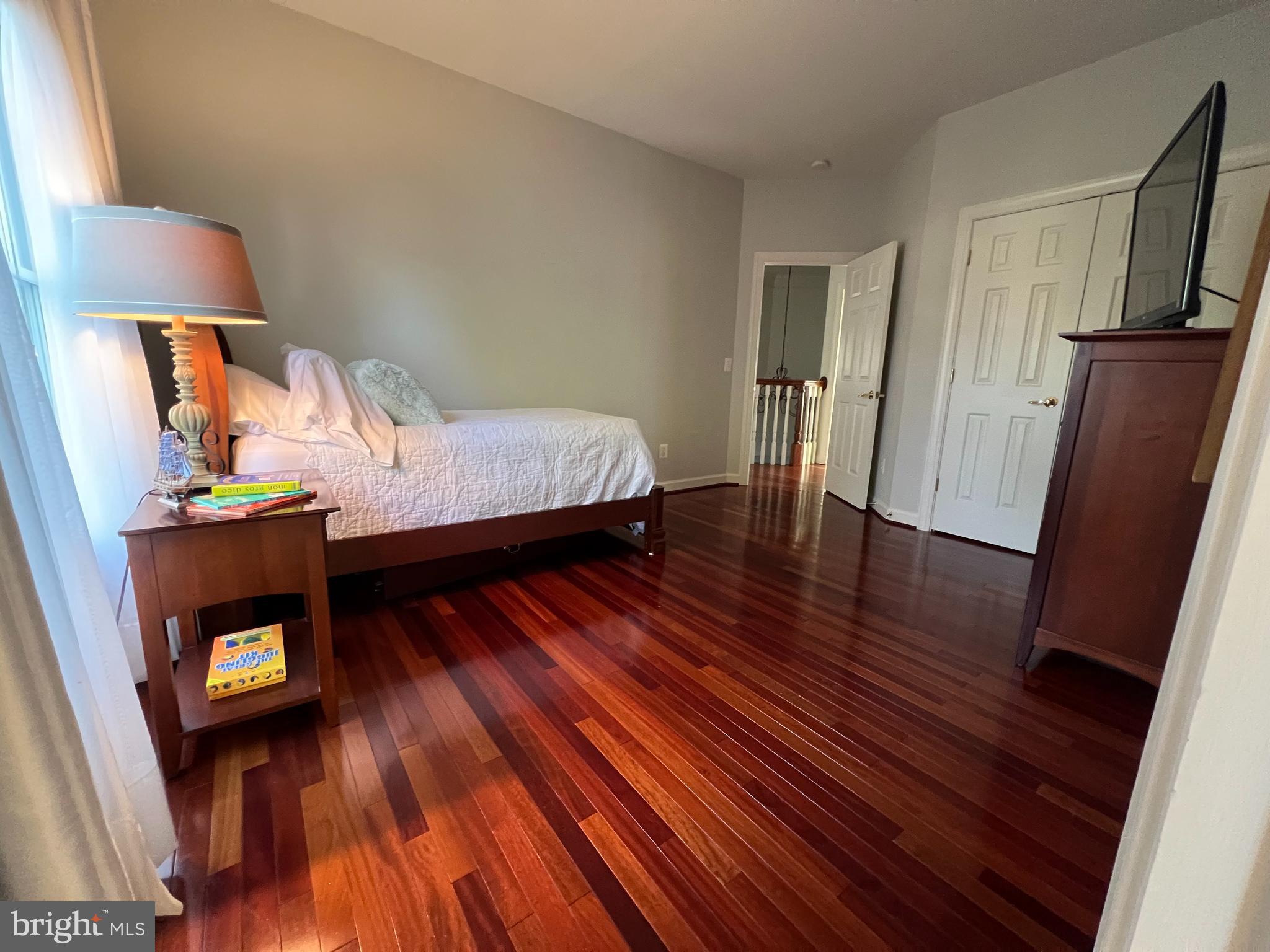 OAK POINTE - Residential