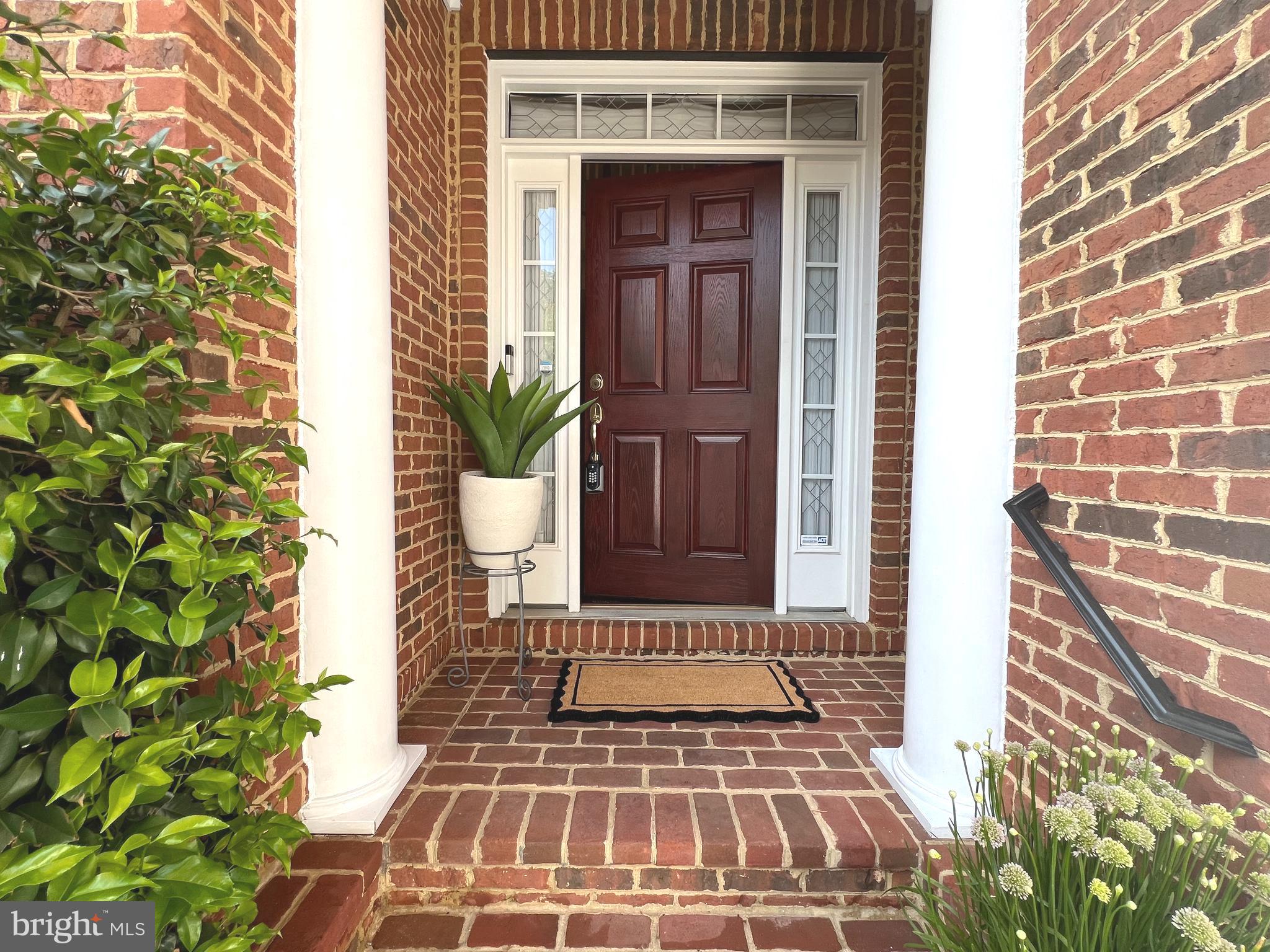 OAK POINTE - Residential