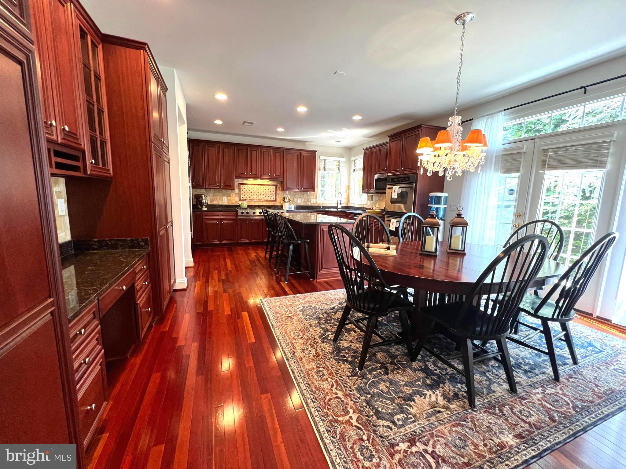 OAK POINTE - Residential