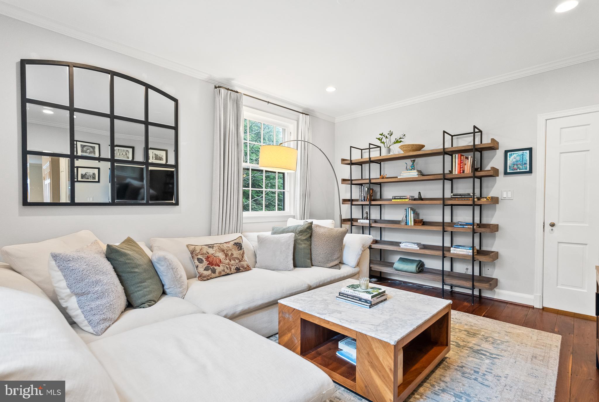 CHEVY CHASE - Residential