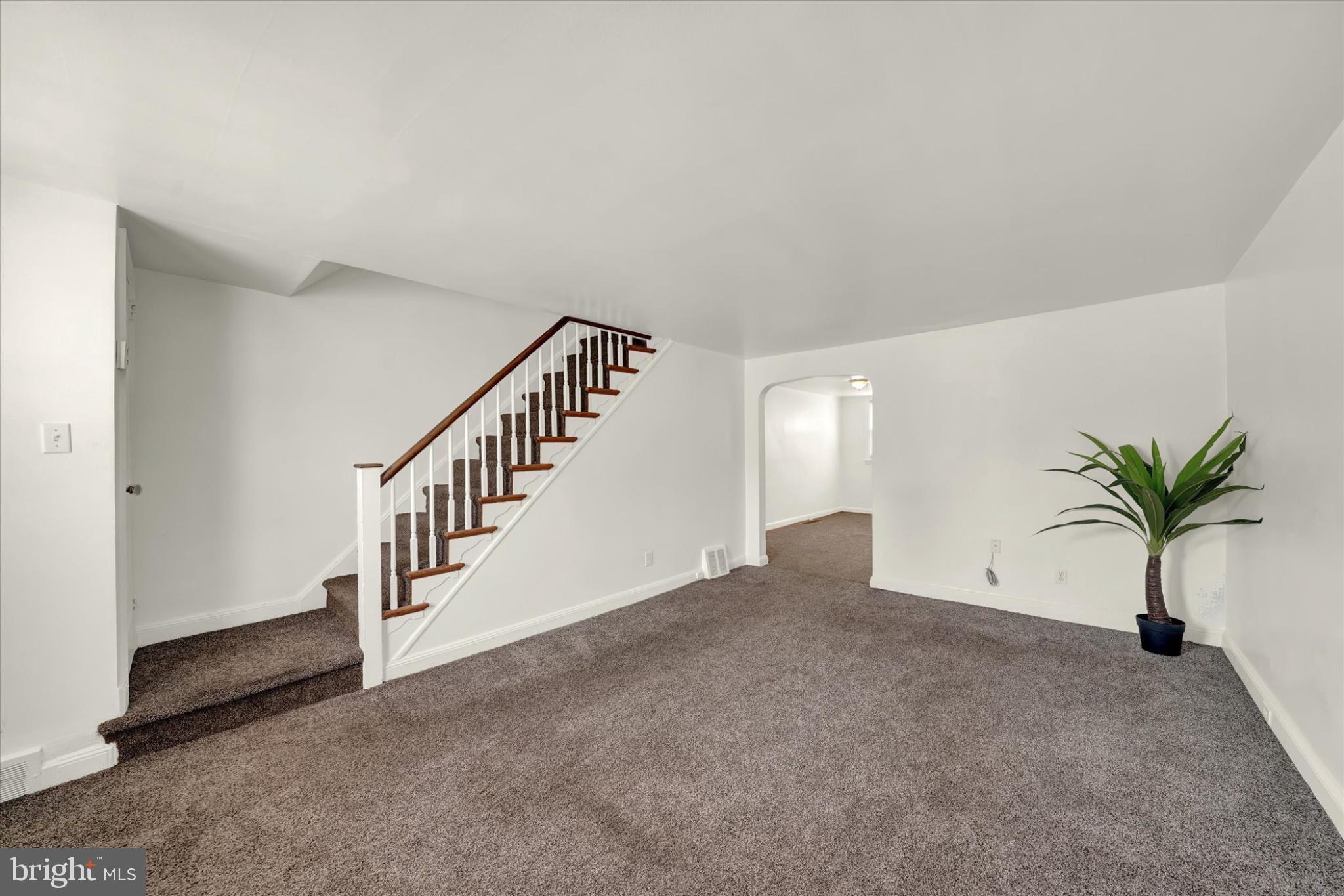 142 W 21ST STREET