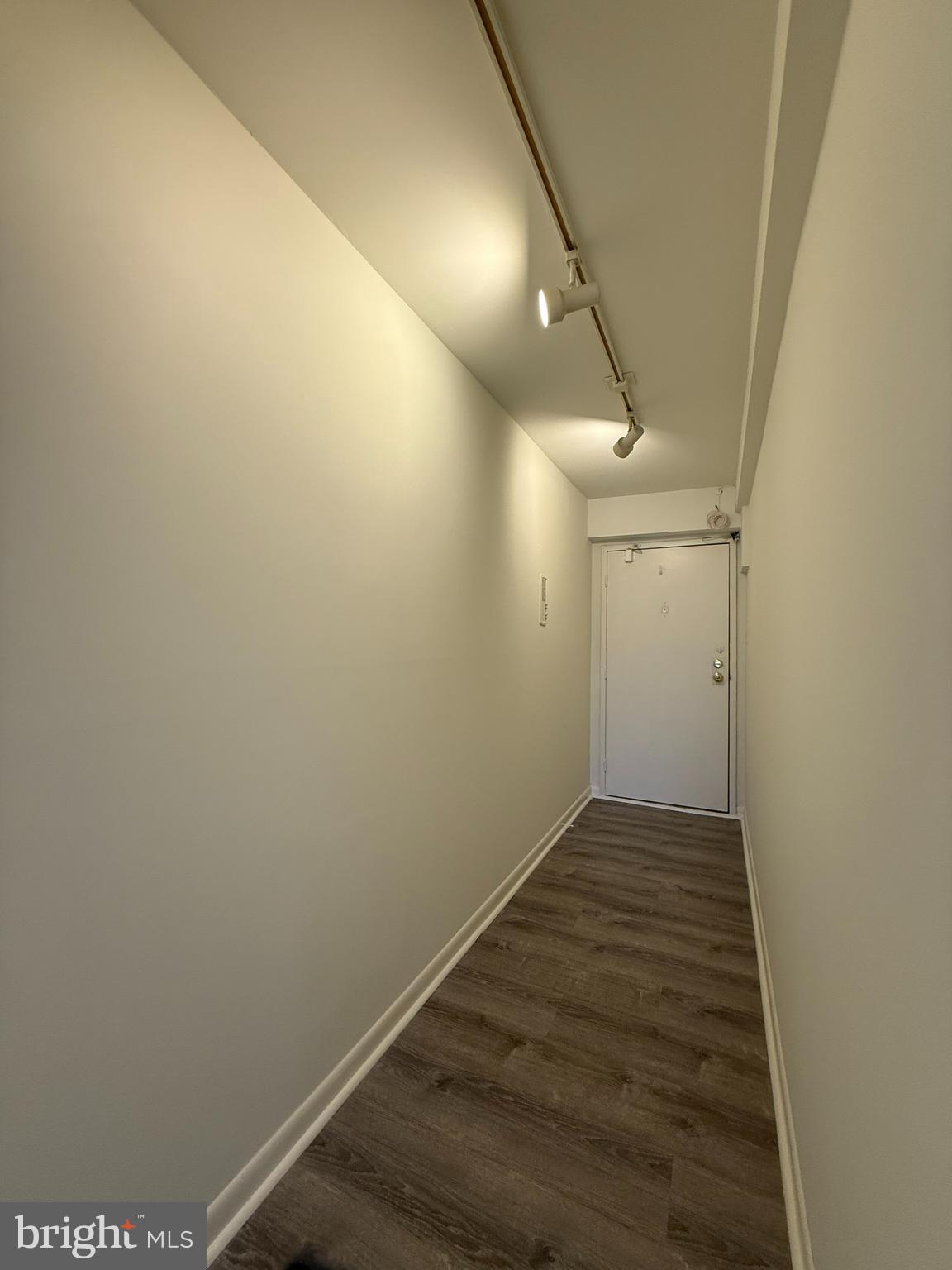 5565 COLUMBIA PIKE 411