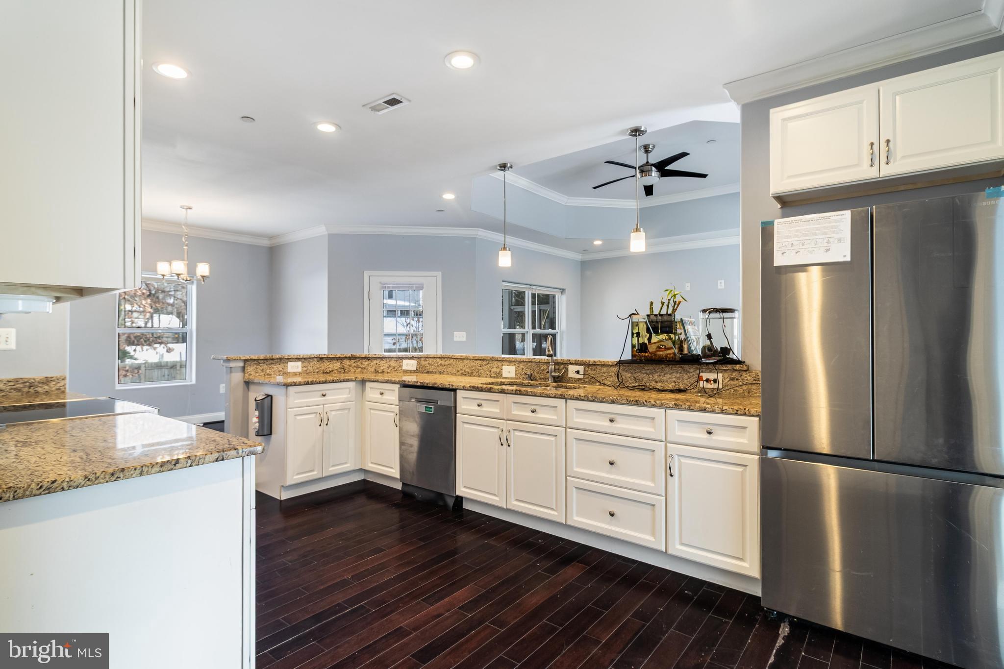 WHITE SANDS - Residential