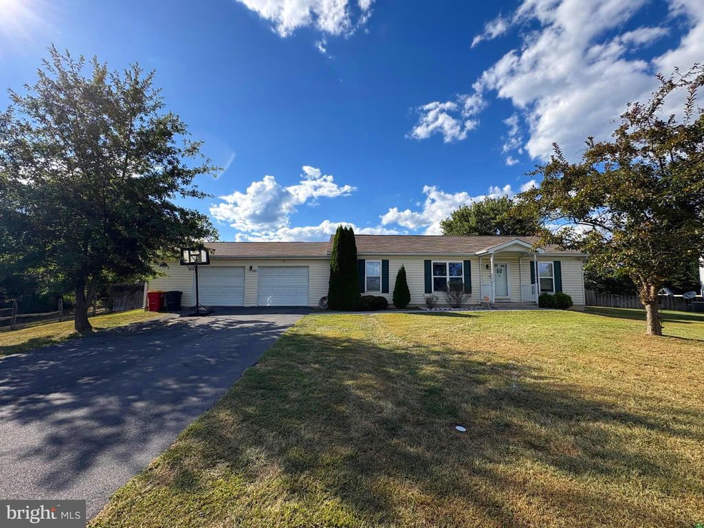 Photo of 77 Barbie Lane, MARTINSBURG, WV 25405 (MLS # WVBE2045632)