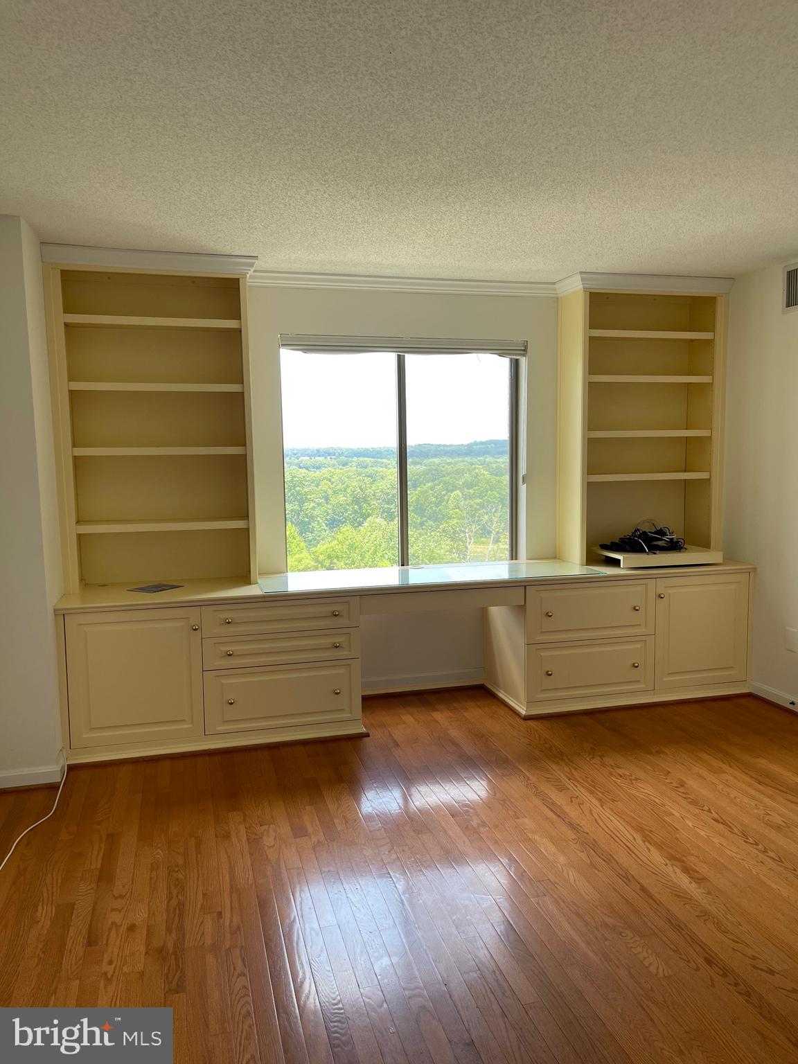 RIVERBEND LEISURE WORLD - Residential