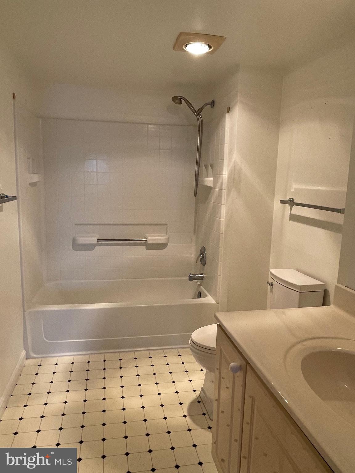 RIVERBEND LEISURE WORLD - Residential