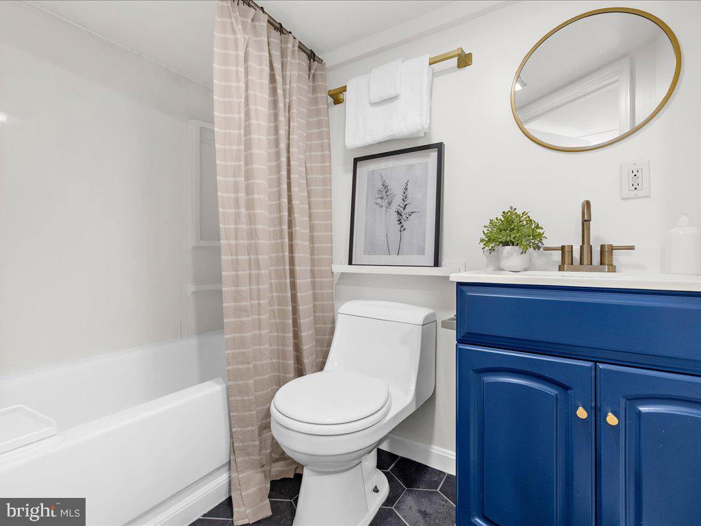 RIVERSIDE - Residential