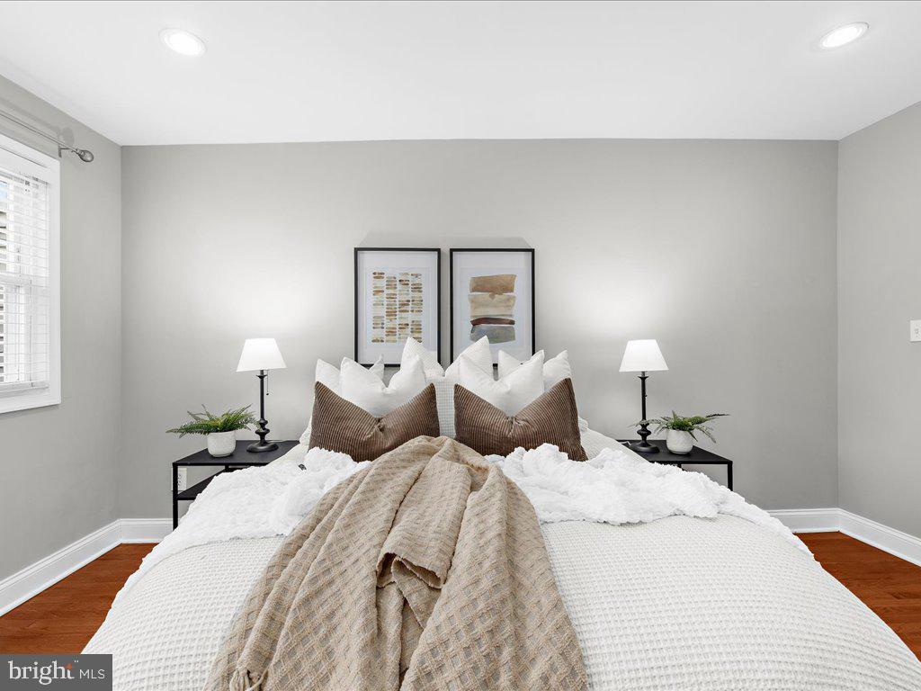 RIVERSIDE - Residential