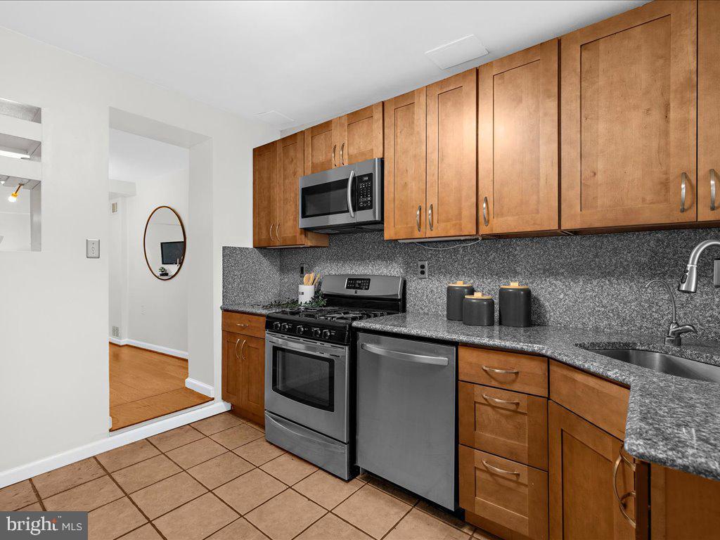 RIVERSIDE - Residential