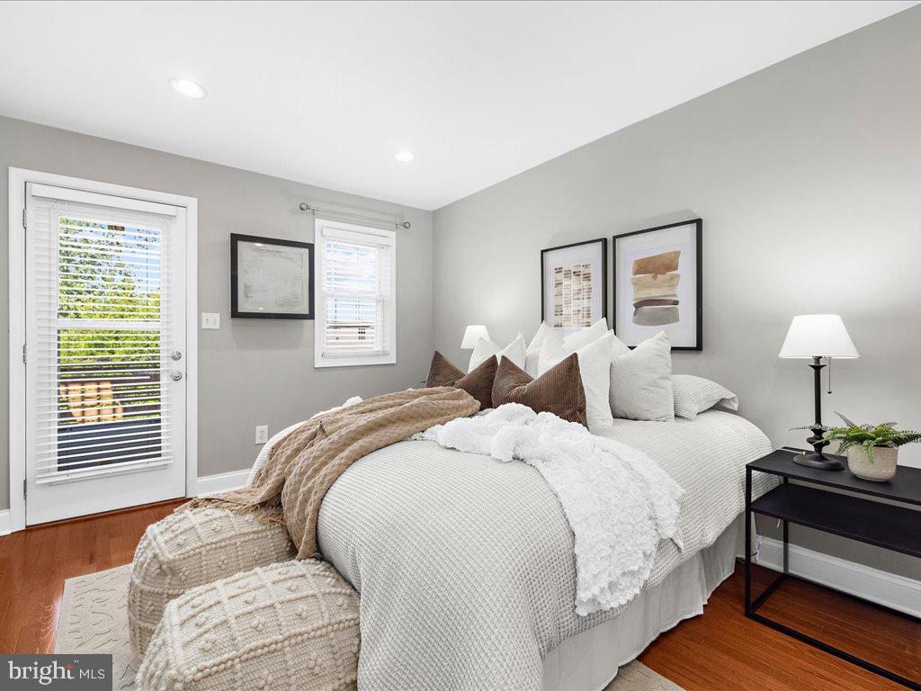 RIVERSIDE - Residential