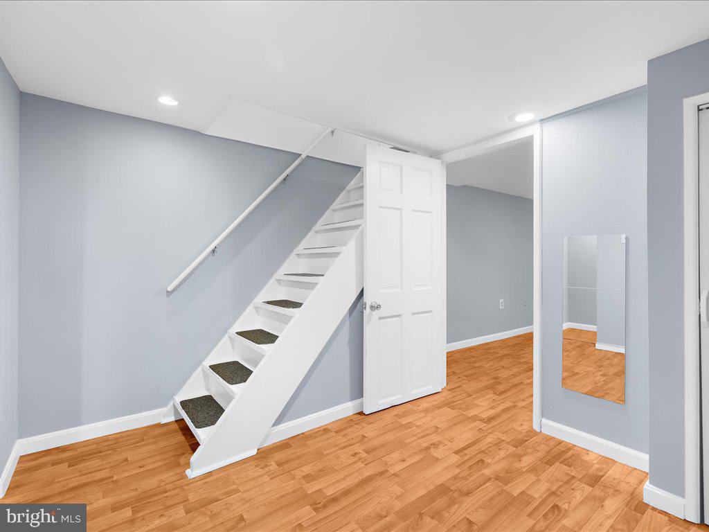 RIVERSIDE - Residential