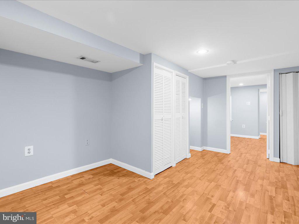 RIVERSIDE - Residential