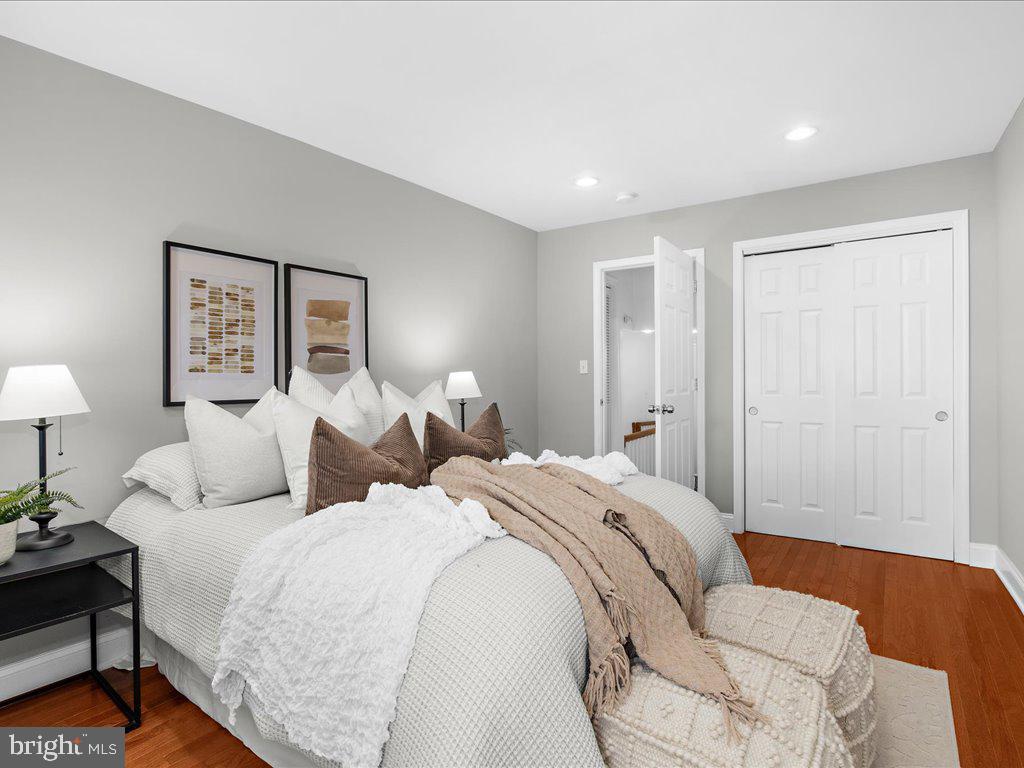 RIVERSIDE - Residential