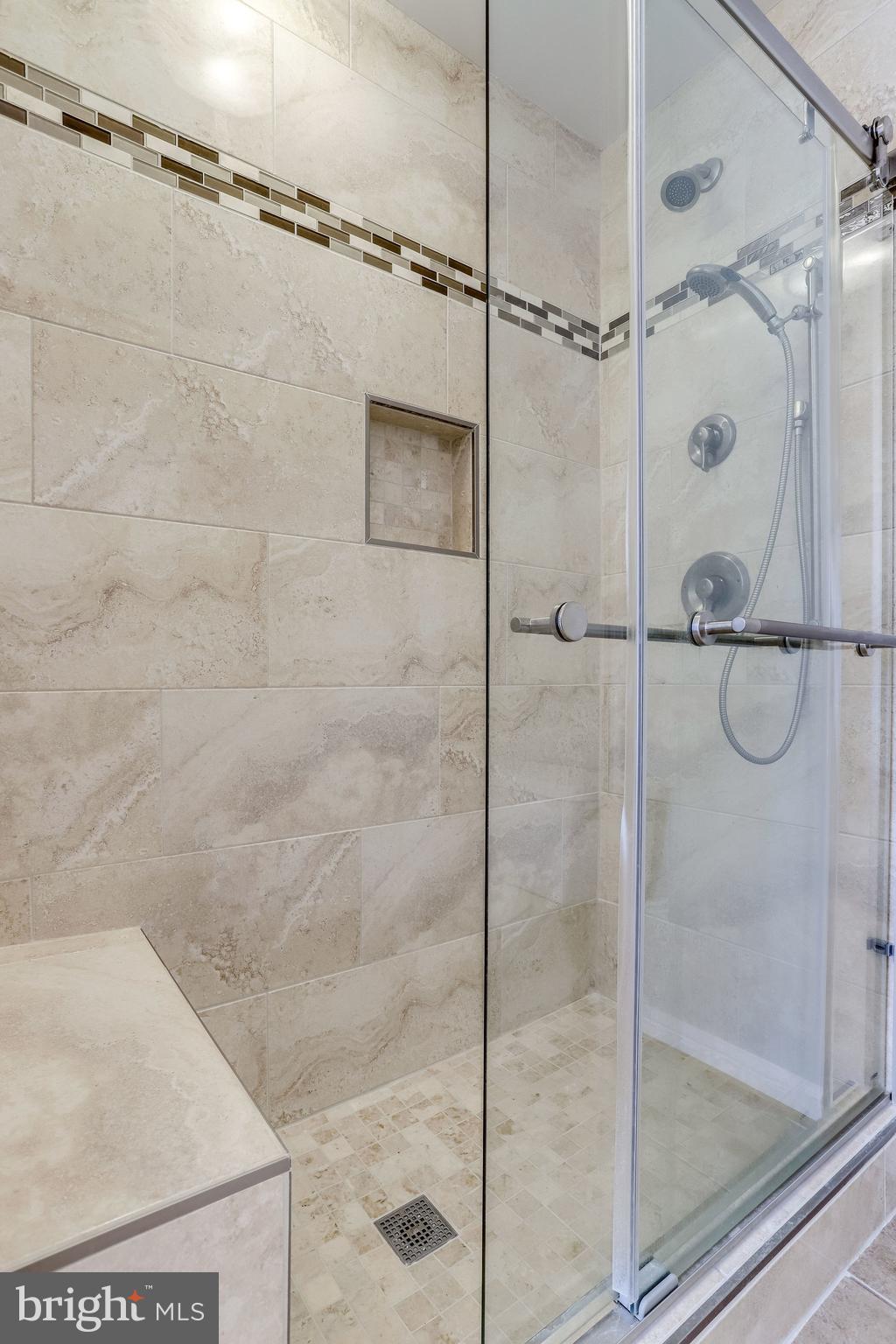 SUMMERS GROVE - Residential Lease