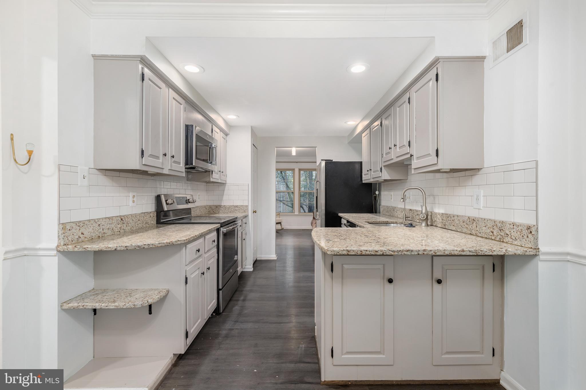 WOODLYNNE COMMUNITY - Residential Lease