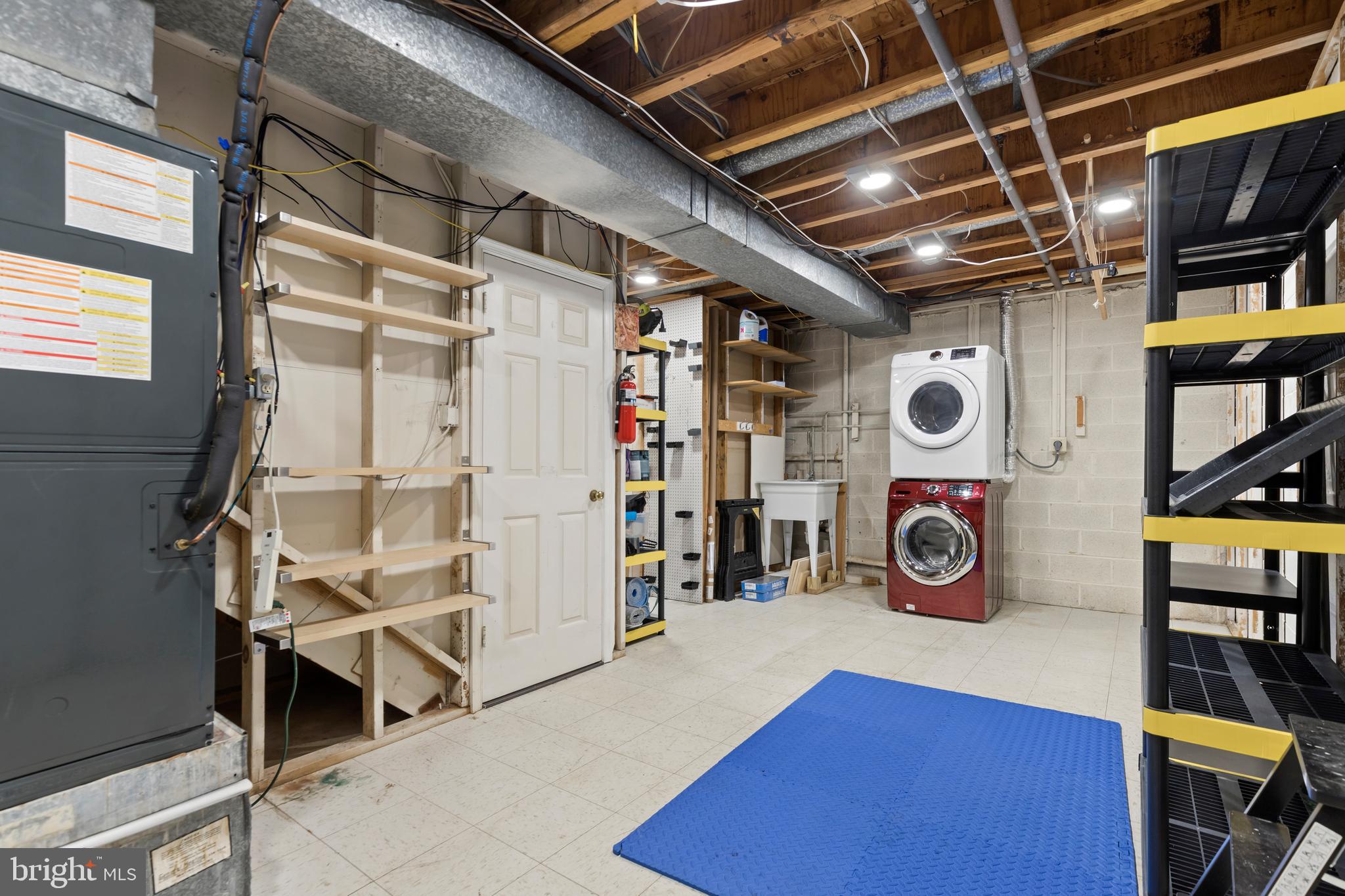 WOODLYNNE COMMUNITY - Residential Lease