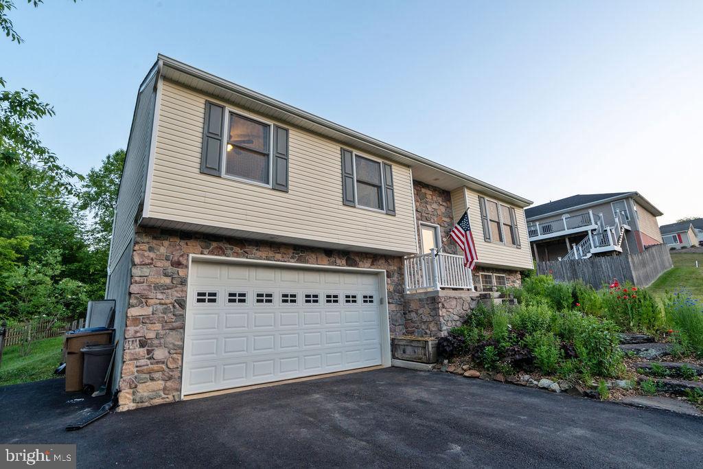 SUMMER HILL - Residential