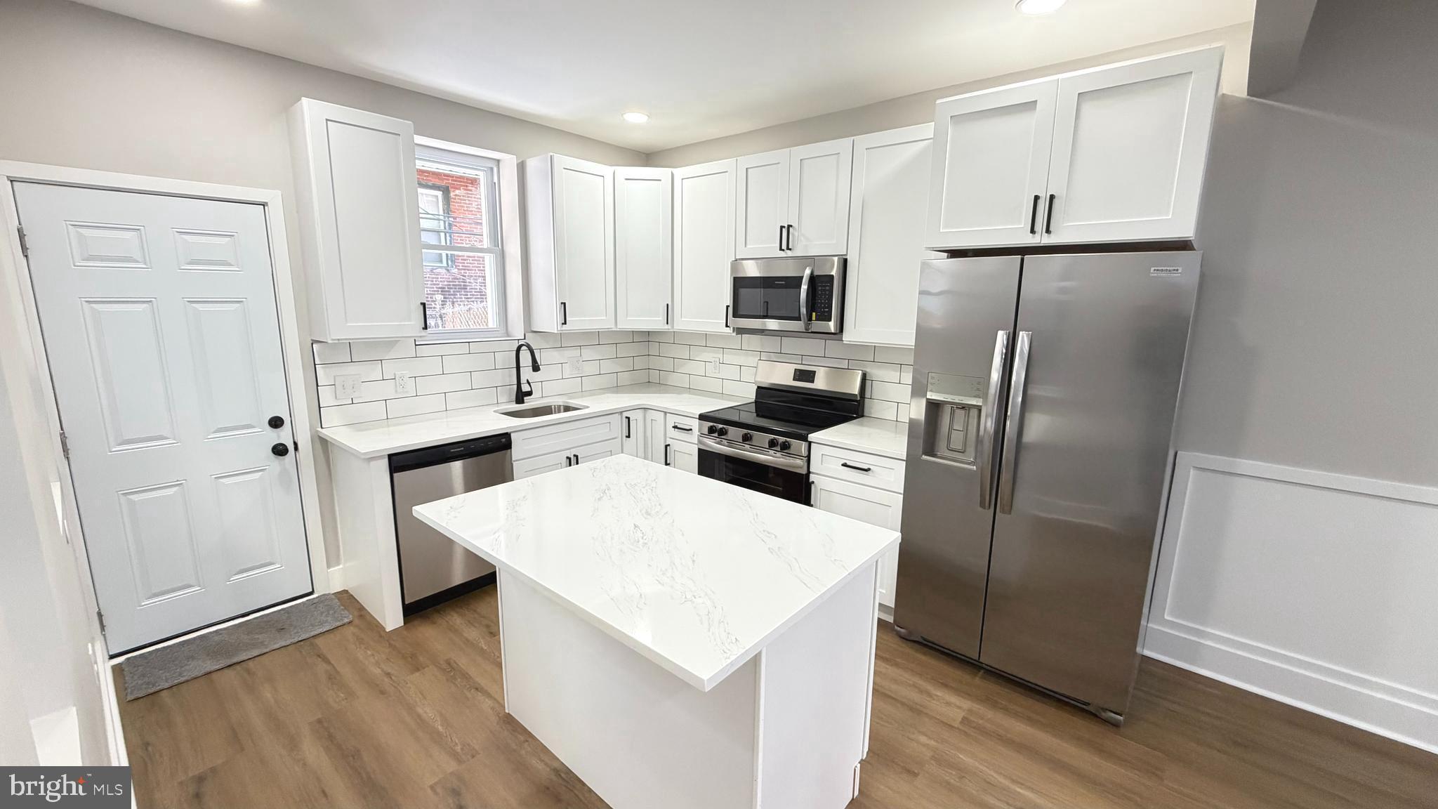 WEST KENSINGTON - Residential